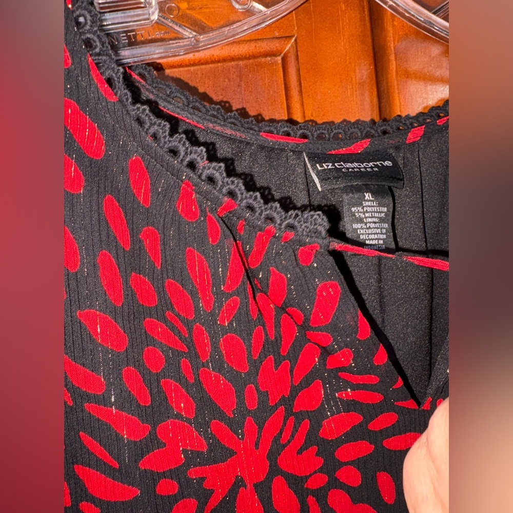 Liz Claiborne Black and Red Patterned Blouse #1452 - Picture 7 of 7